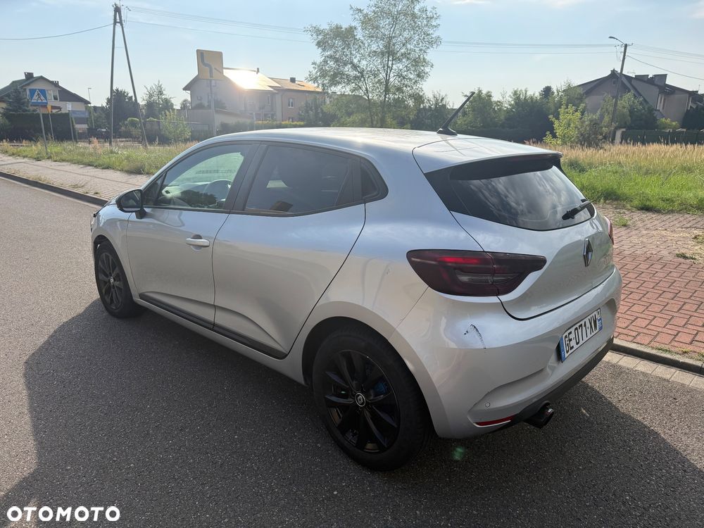 Renault Clio - 8