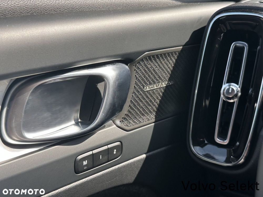 Volvo XC 40 - 35
