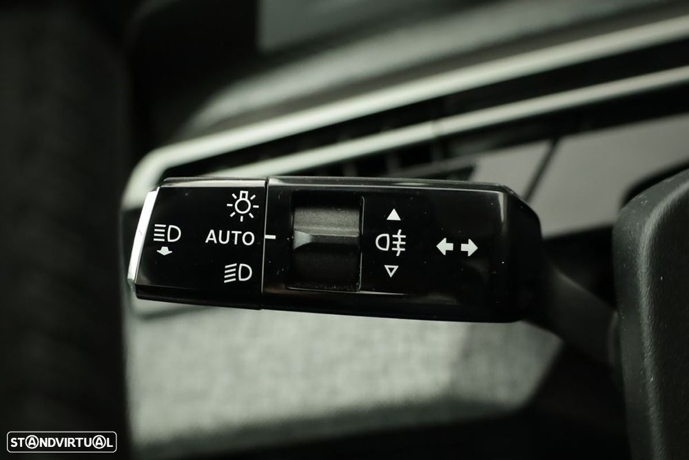 Peugeot 3008 1.2 Hybrid Allure e-DCS6 - 15