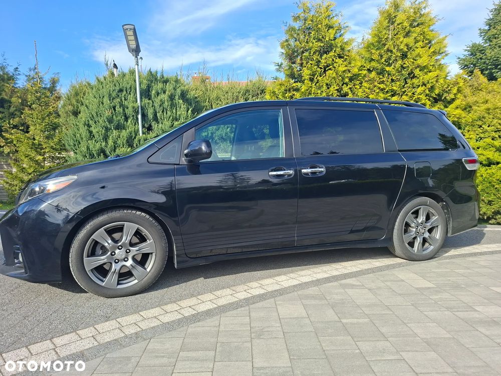 Toyota Sienna 3.5 V6 - 12