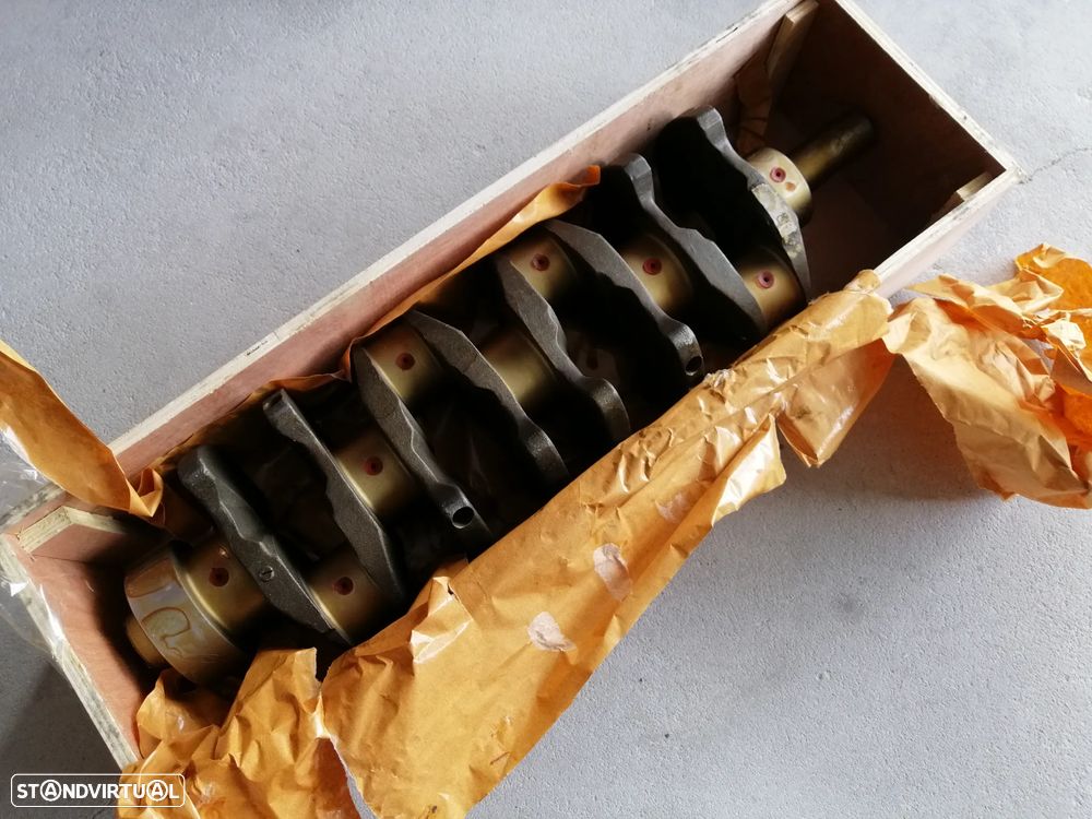 Cambota do motor Toyota Dyna 250 3B 11B 13B - 1