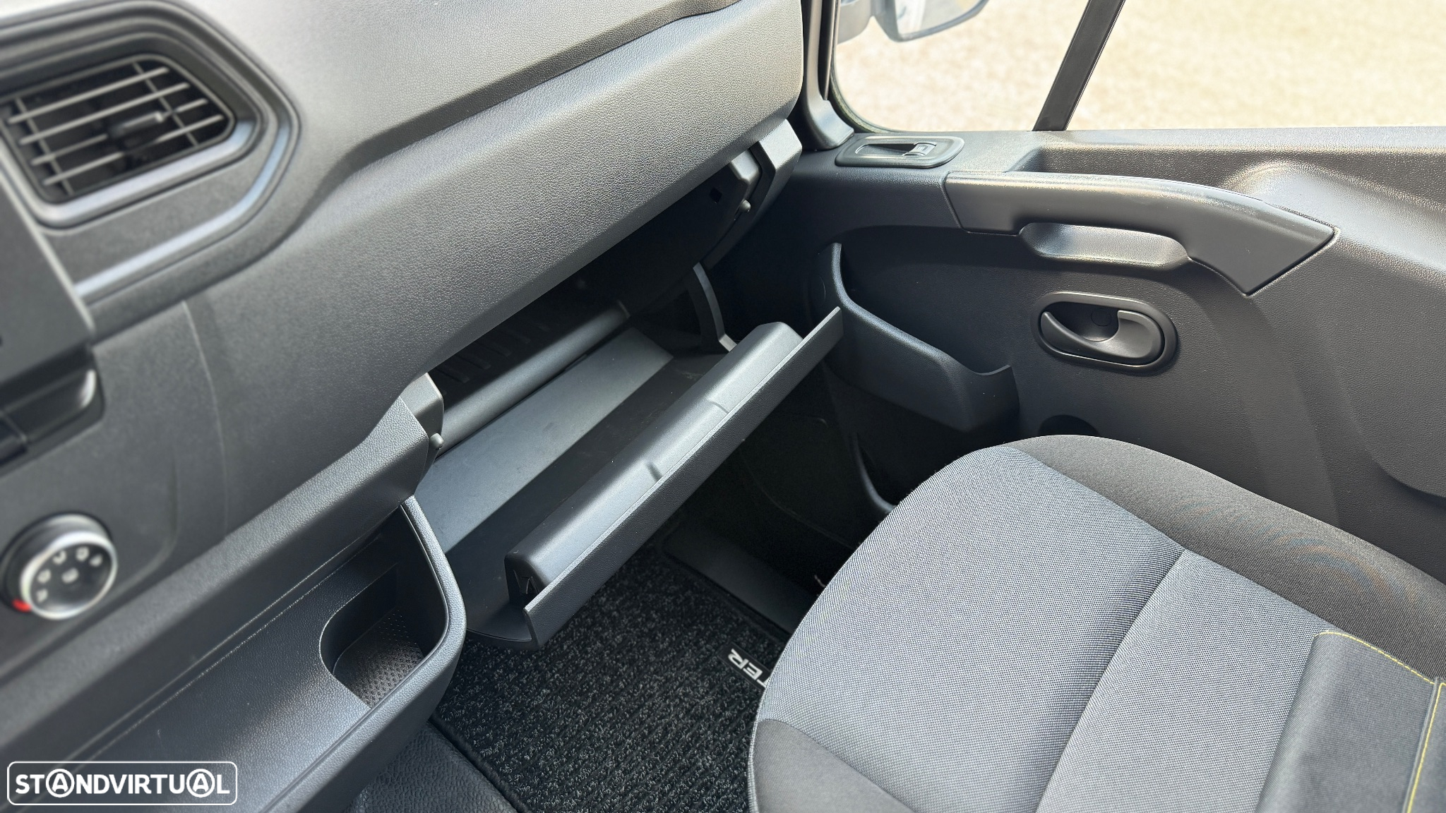 Renault Master 2.3 dCi 163 CV C/ Rampa Novo modelo - 27