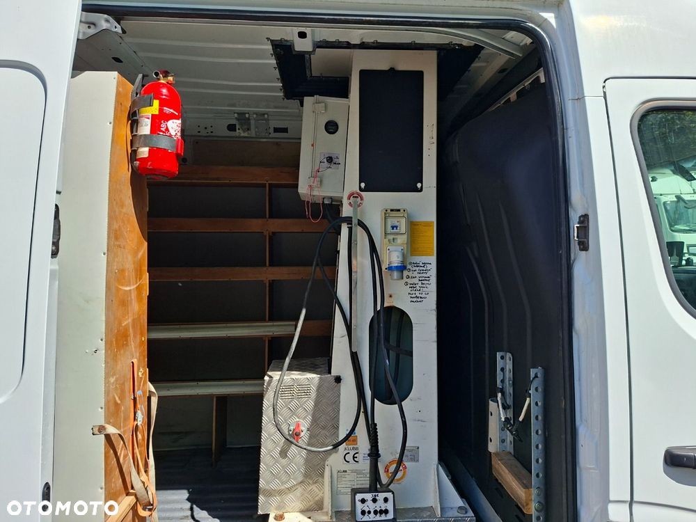 Renault Master + Klubb K26 - 32