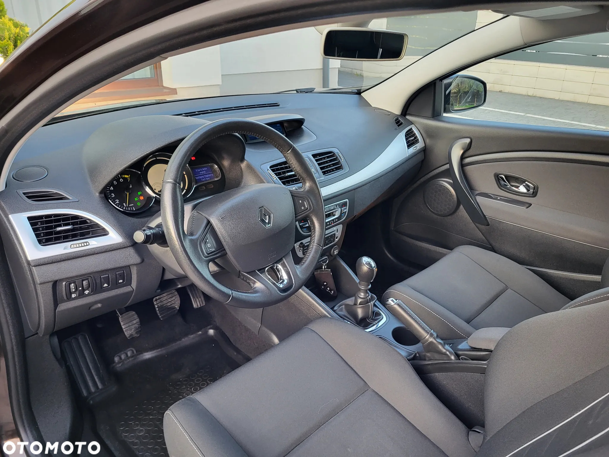Renault Megane Grandtour ENERGY TCe 115 Start & Stop Bose Edition - 15