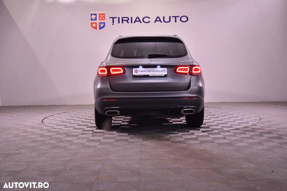 Mercedes-Benz GLC 300 de 4Matic 9G-TRONIC AMG Line Plus - 4