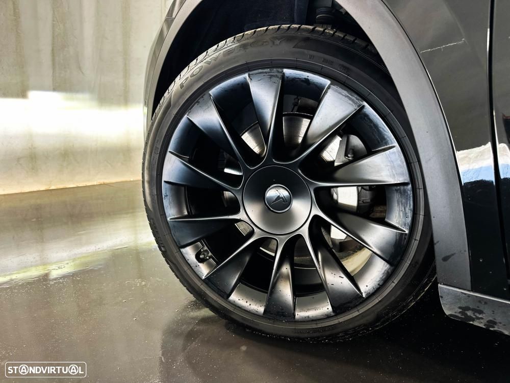 Tesla Model Y Long Range Dual Motor AWD - 47