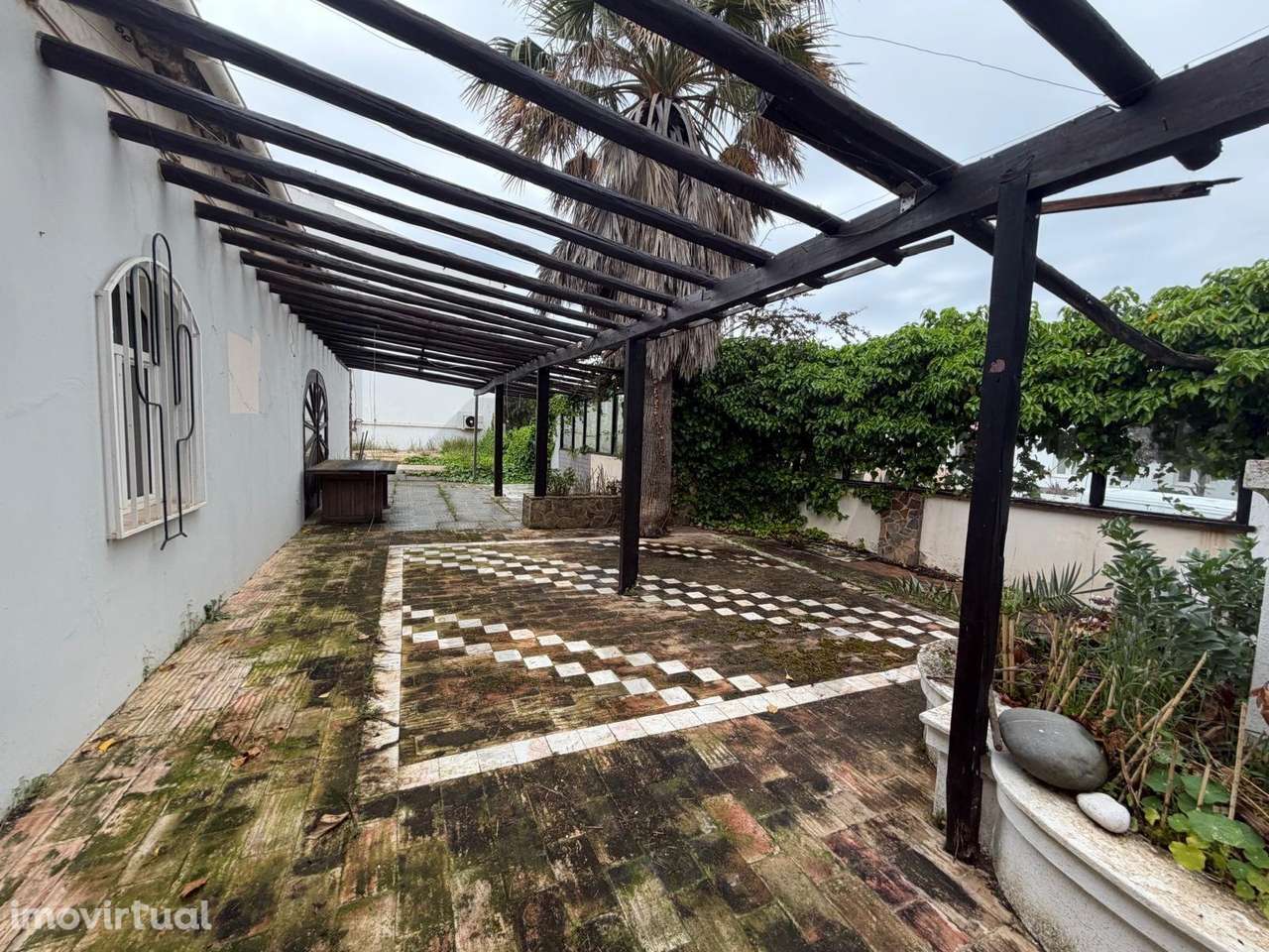 Oportunidade única - Imóvel para reabilitação com elevada Visibilidade - Grande imagem: 4/6