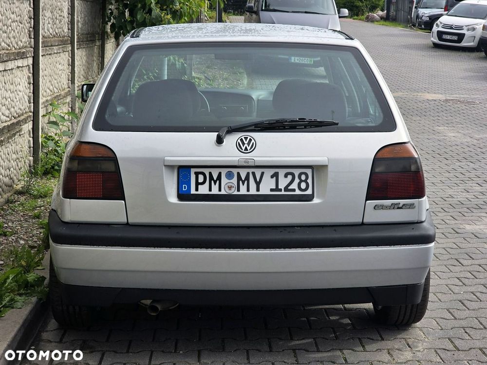 Volkswagen Golf 2.0 GL - 7