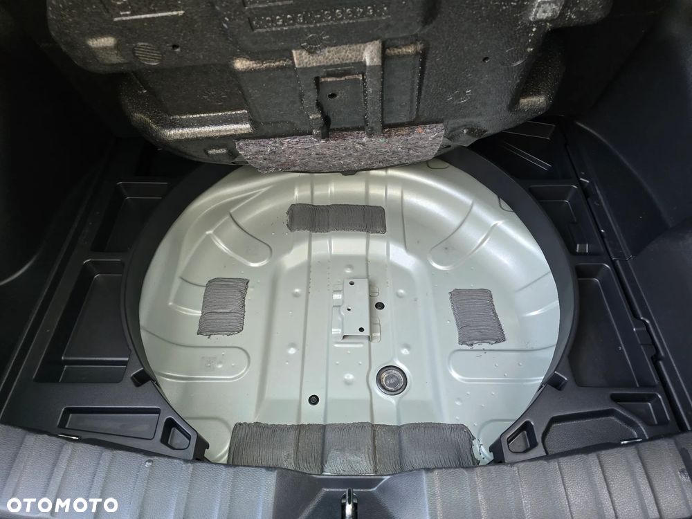 Toyota Corolla Cross 2.0 Hybrid Comfort - 25