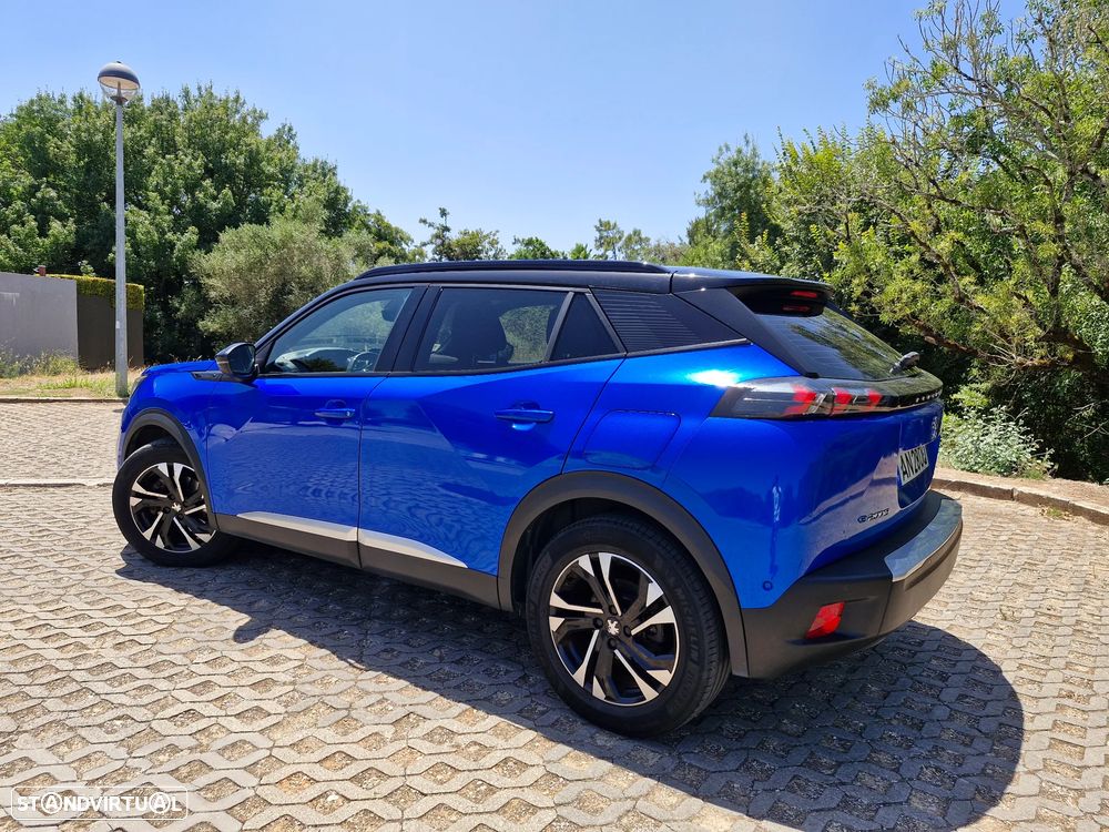 Peugeot e-2008 50 kWh GT Line - 3