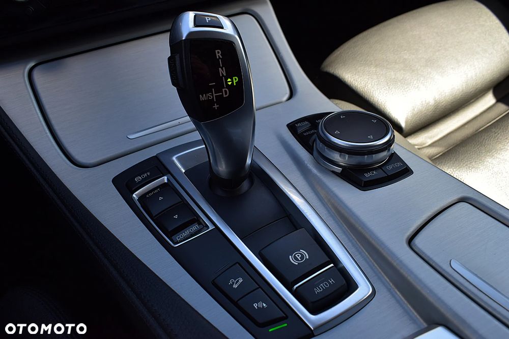BMW Seria 5 520d xDrive Sport Line - 17