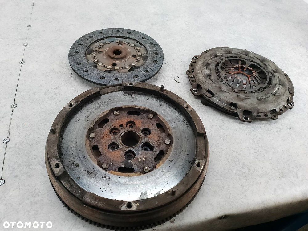 SPRZEGŁO KOMPLETNE PEUGEOT 308 I FL 9678013980 9675022680 1.6 HDI - 2