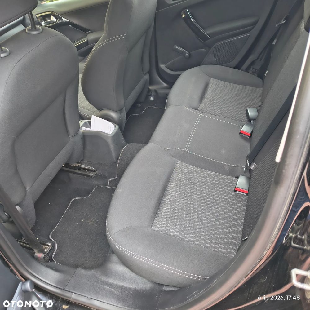 Peugeot 208 1.6 BlueHDi Active - 14