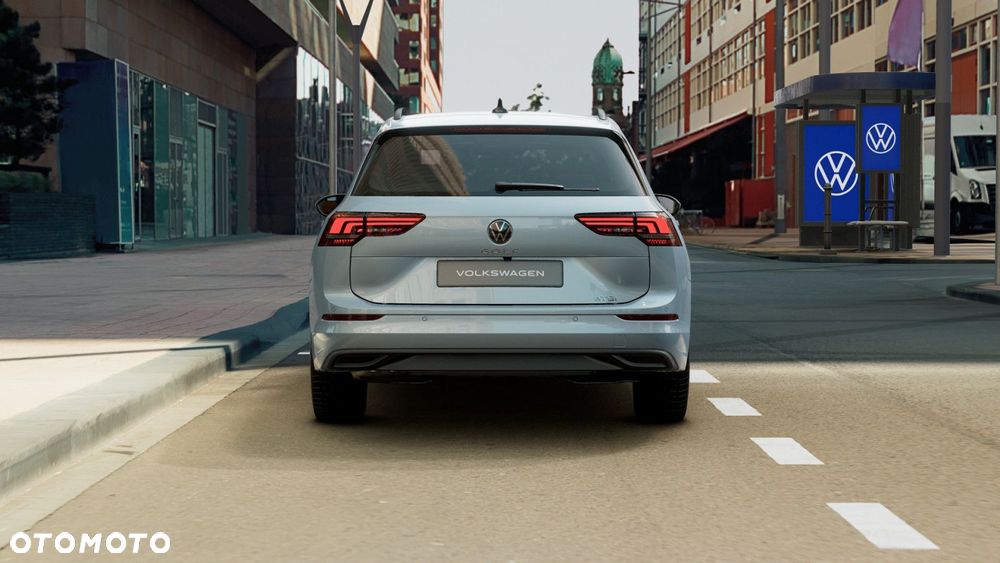 Volkswagen Golf - 8
