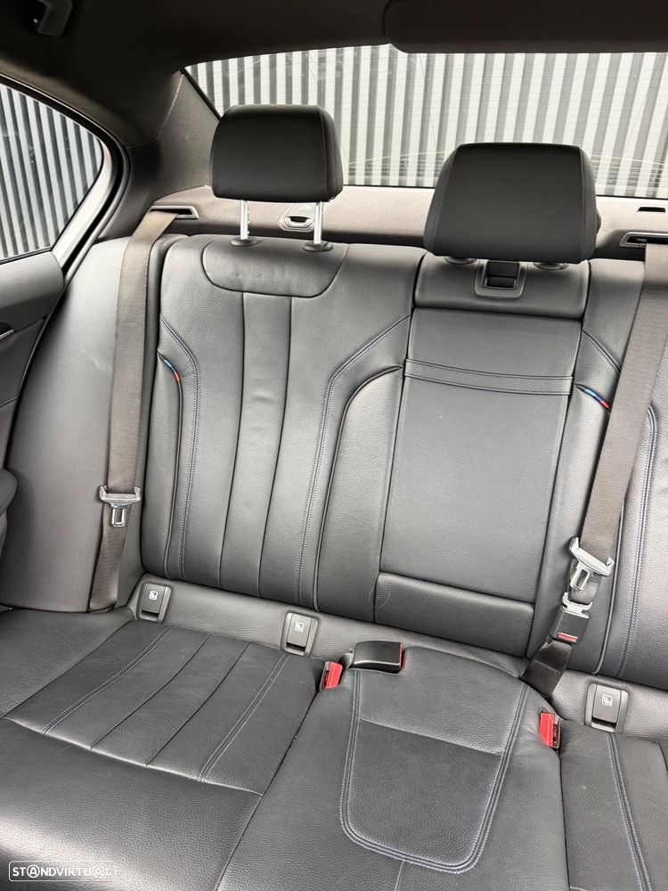 BMW 525 d Pack M Auto - 13
