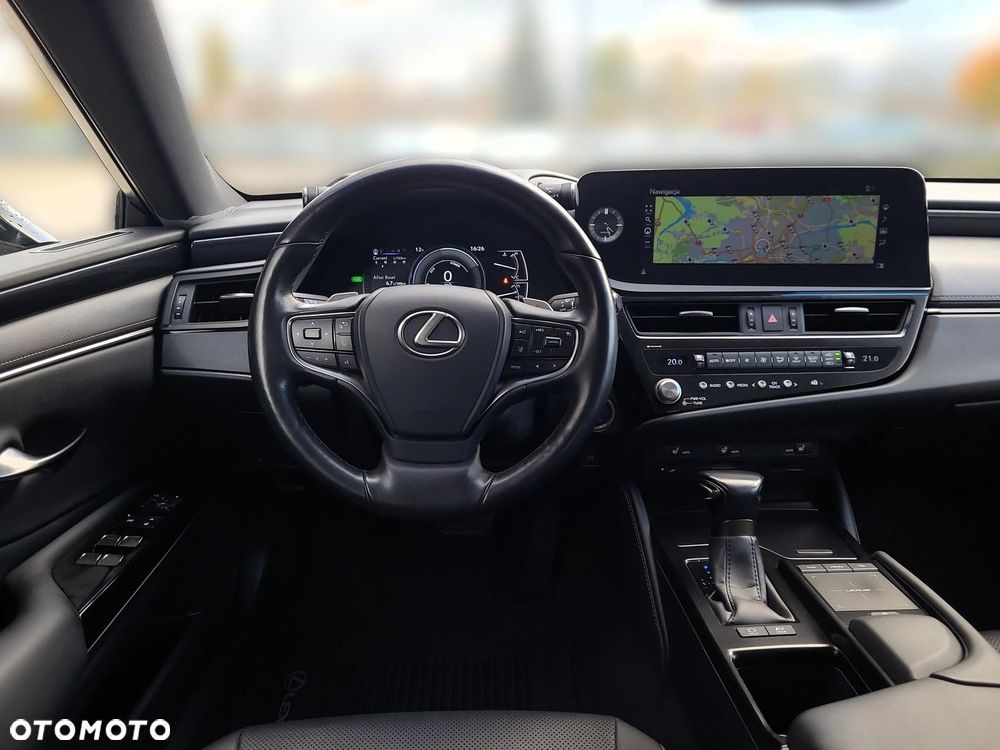 Lexus ES 300h Business Edition - 13