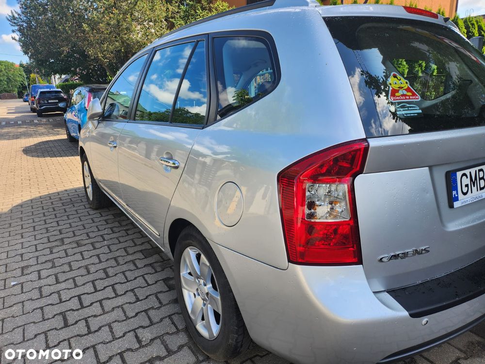Kia Carens 2.0 EX - 3