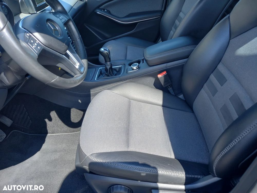 Mercedes-Benz GLA 200 (CDI) d Style - 12