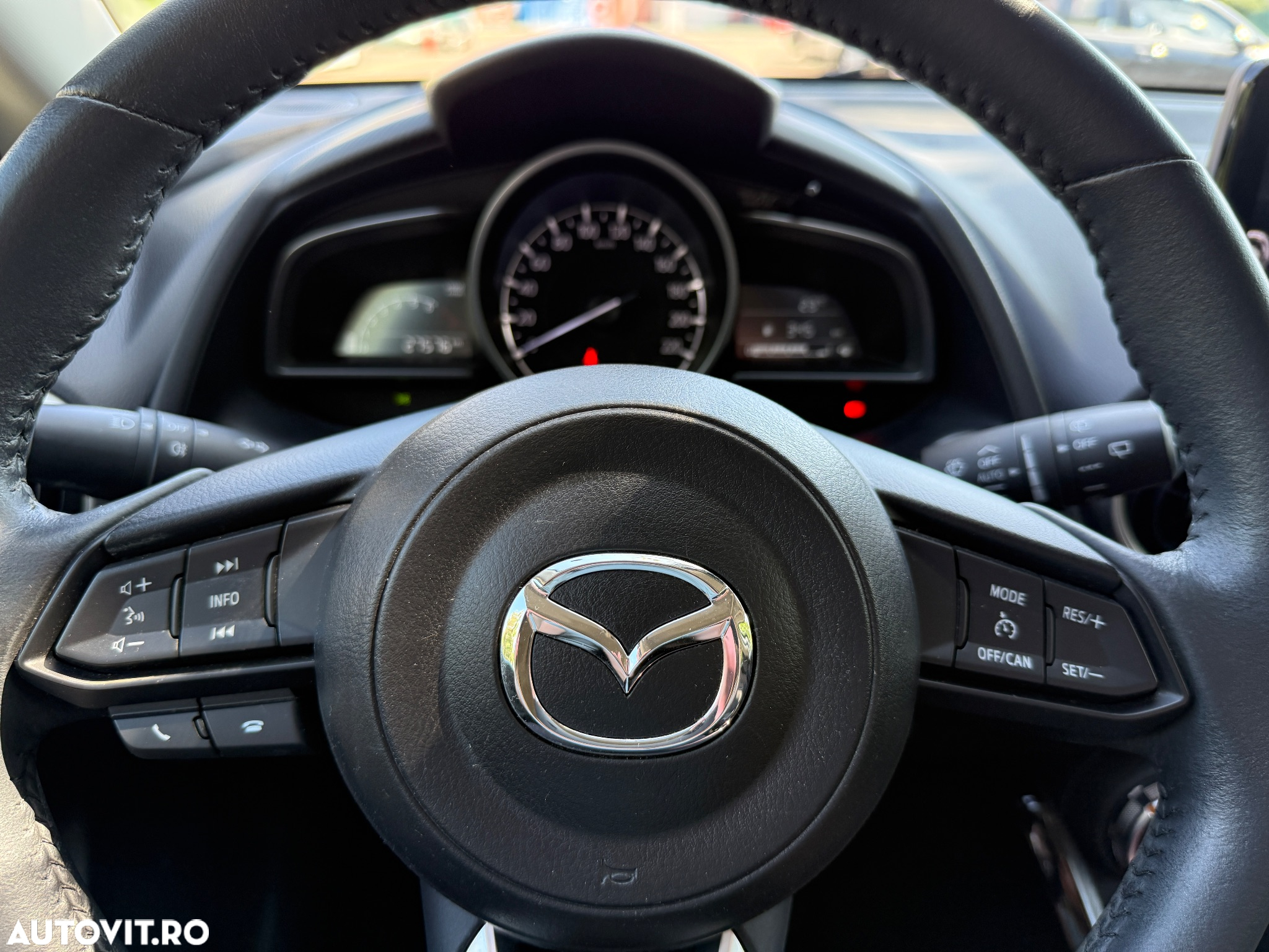 Mazda 2 G90 MHEV Revolution - 11