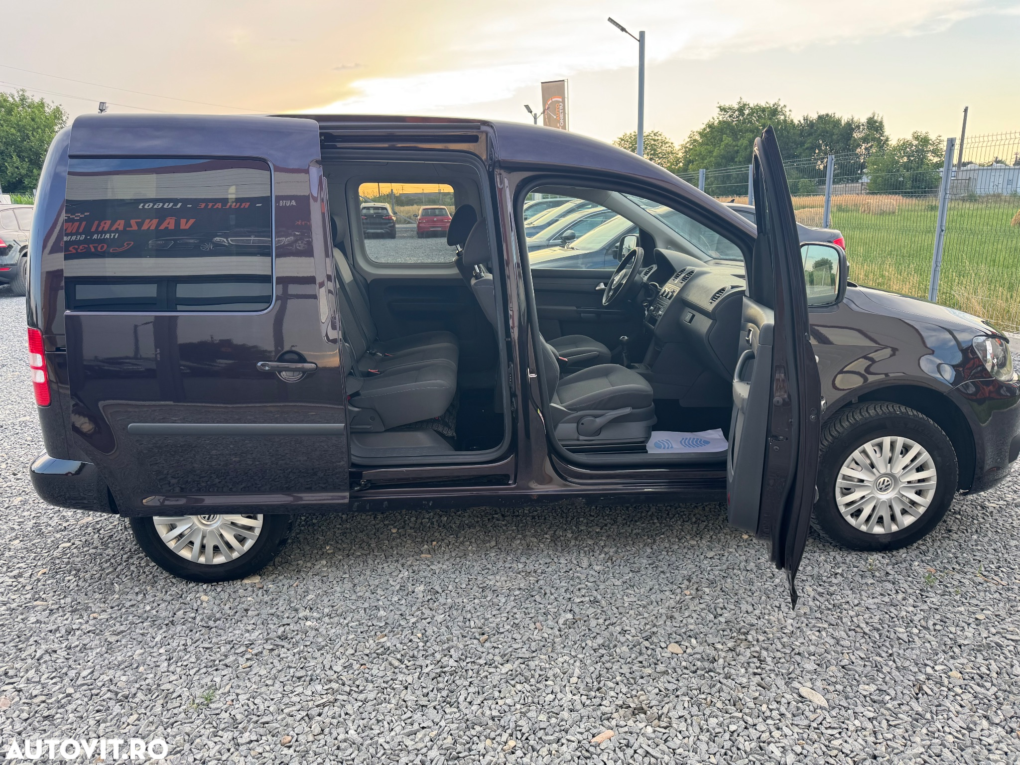 Volkswagen Caddy 1.6 TDI BlueMotion Comfortline - 4
