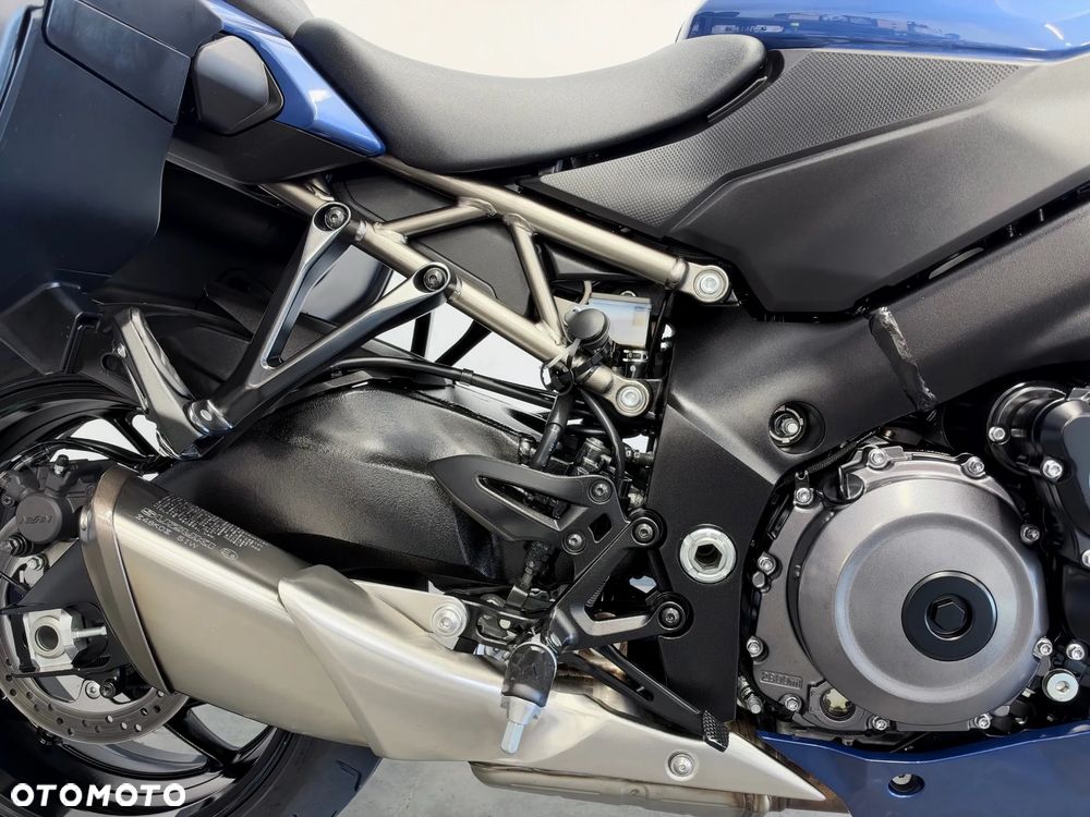 Suzuki GSX - 31