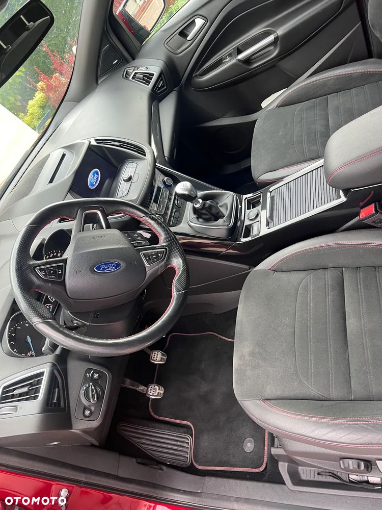 Ford Kuga 1.5 EcoBoost FWD ST-Line X - 14