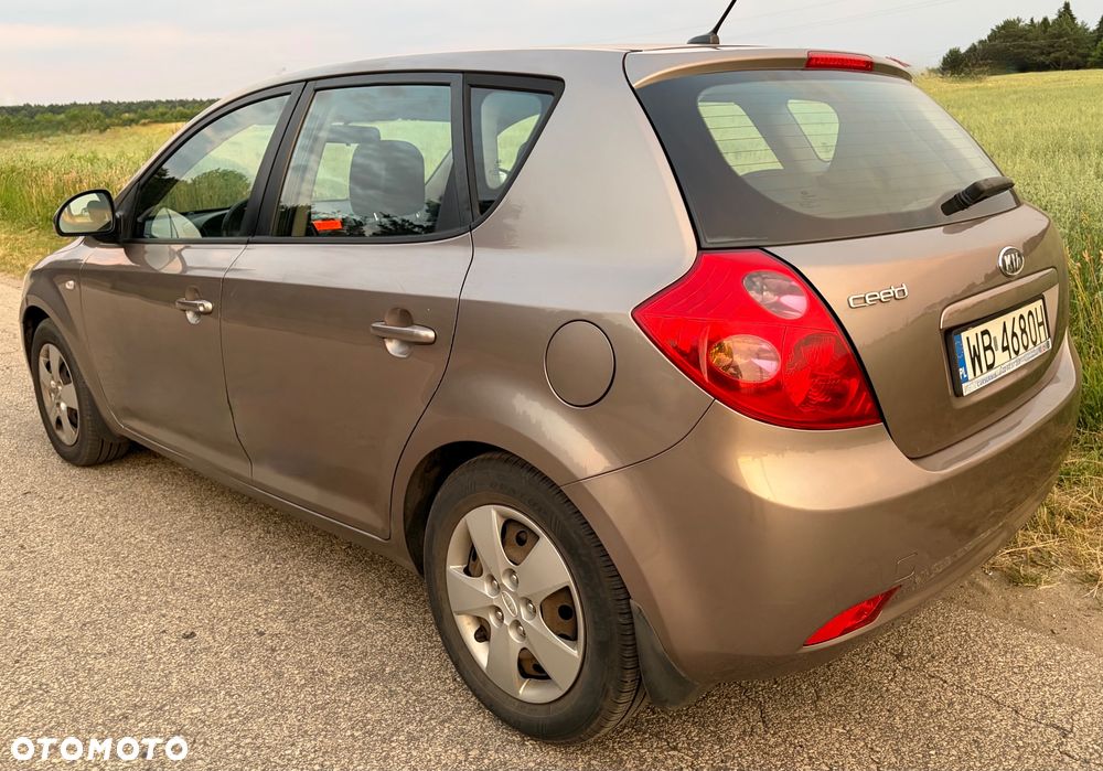 Kia Ceed 1.6 Crdi L - 2