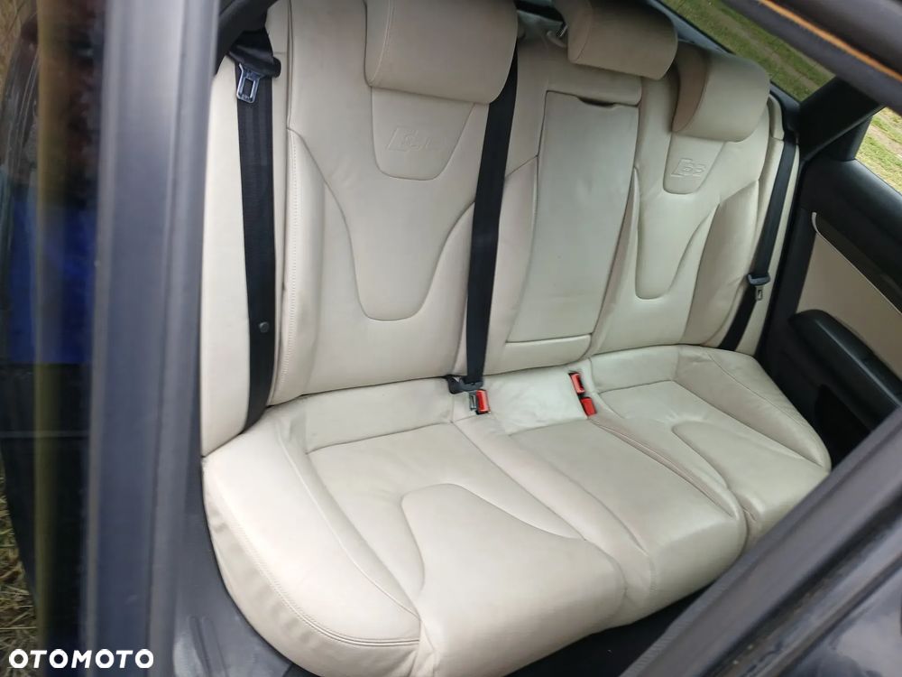 Audi S6 Limousine - 12