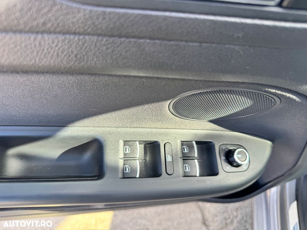 Volkswagen Golf 1.2 TSI Style - 11