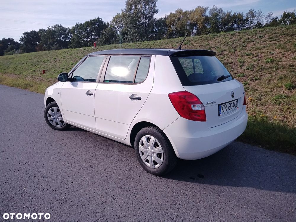 Skoda Fabia - 8