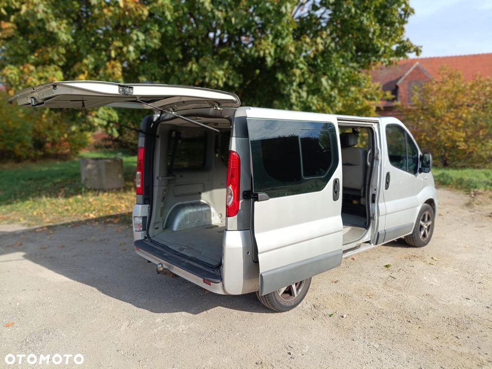 Renault Trafic - 16
