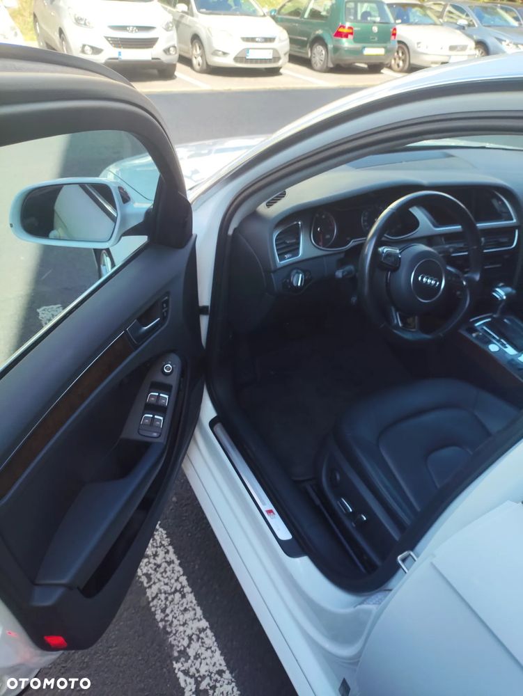 Audi A4 Limousine - 4