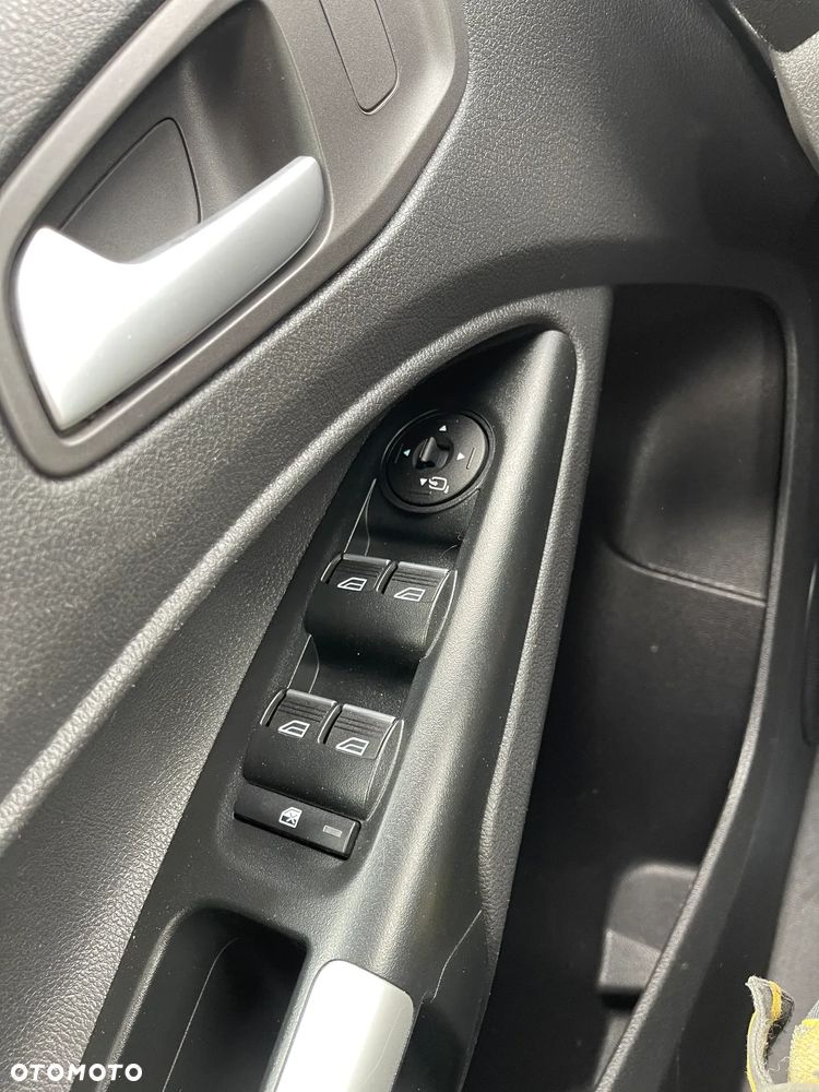 Ford Tourneo Connect Gr 1.5 TDCi Titanium - 20