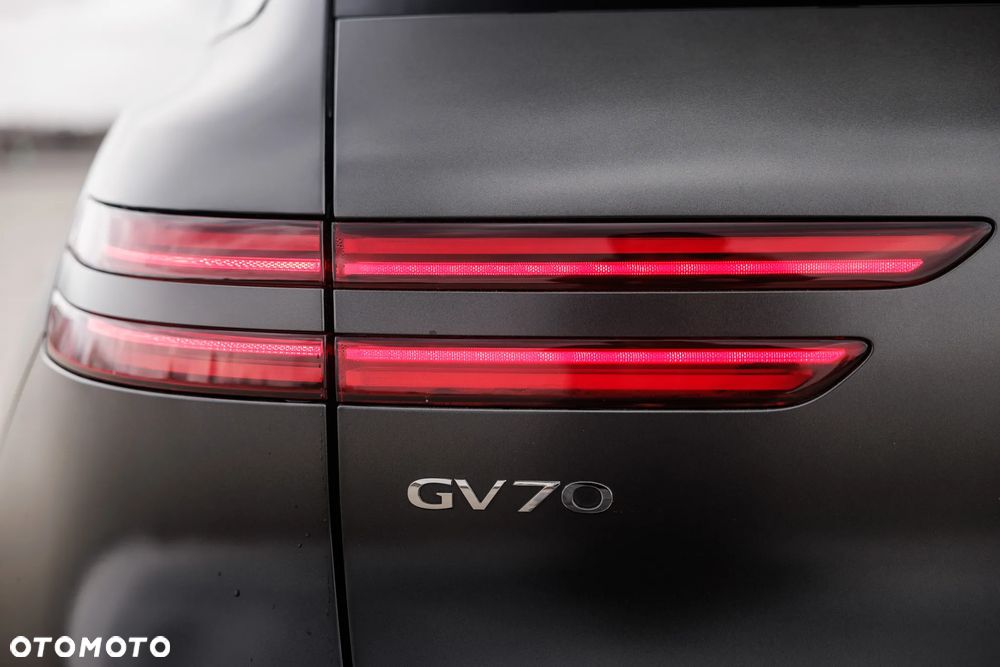 Genesis GV70 2.2 AWD AT8 Luxury Line - 12