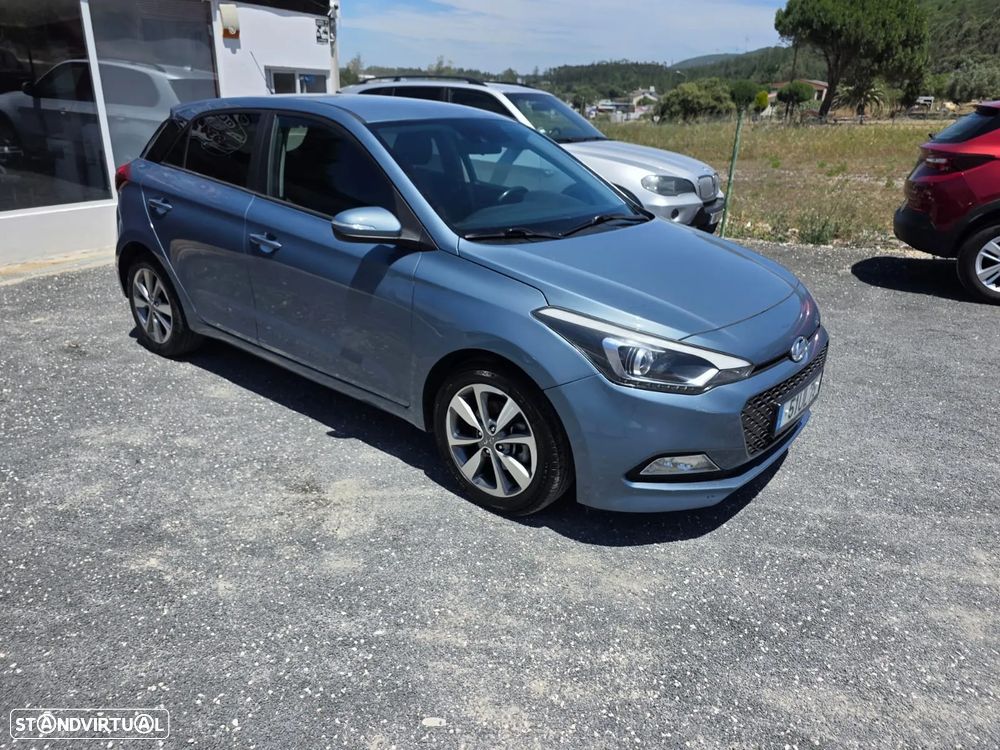 Hyundai i20 1.1 CRDi Comfort+Pack Look+JLL16 - 13