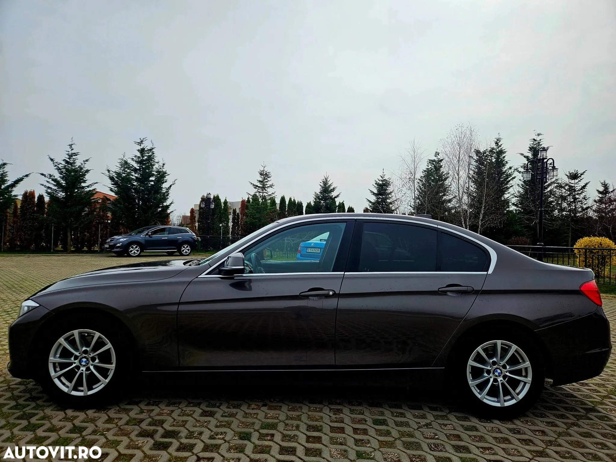 BMW Seria 3 320d Efficient Dynamic Edition - 11