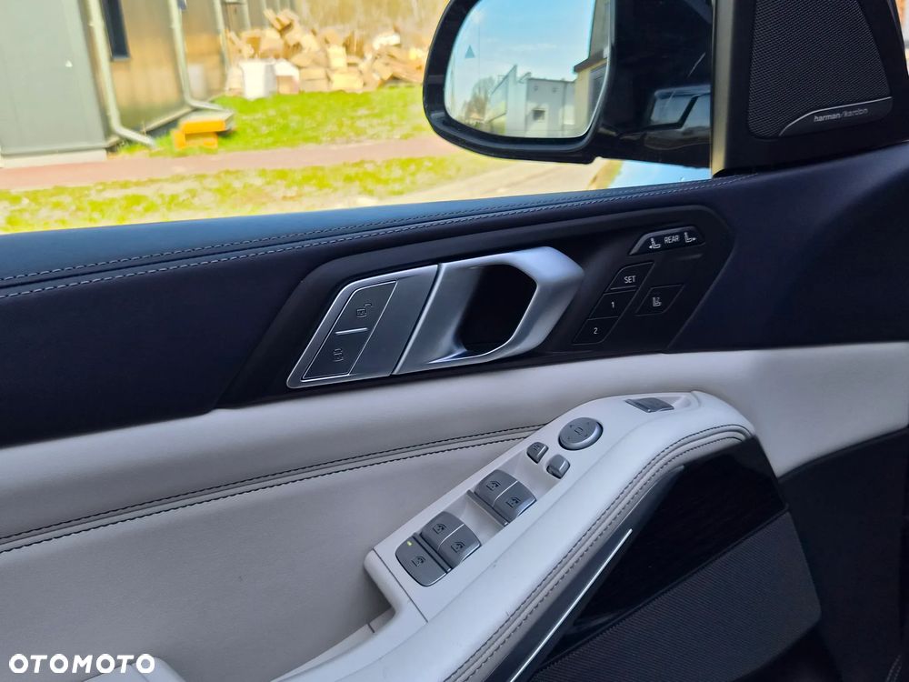 BMW X7 M50d sport - 23