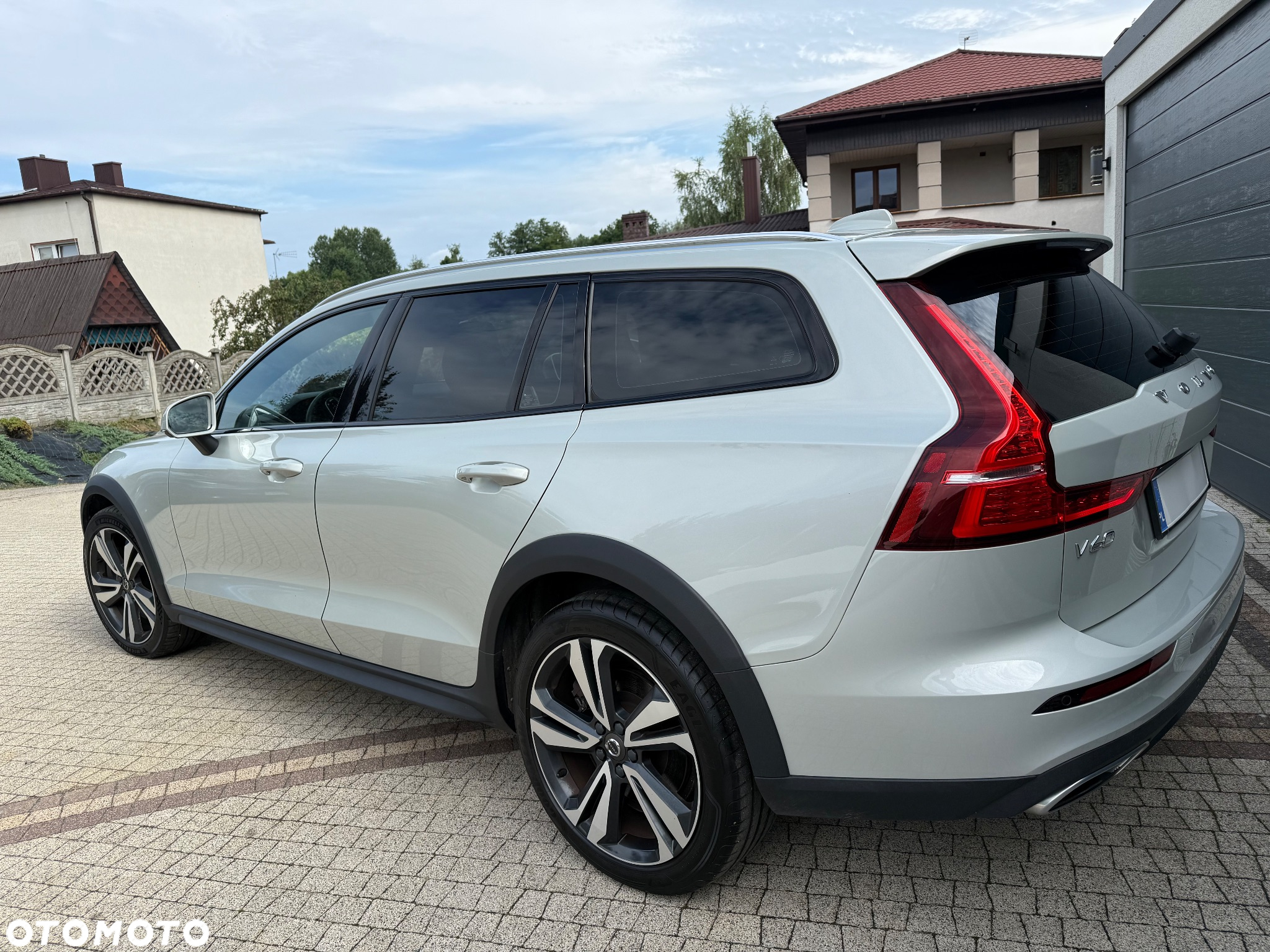 Volvo V60 Cross Country D4 AWD Geartronic Pro - 12