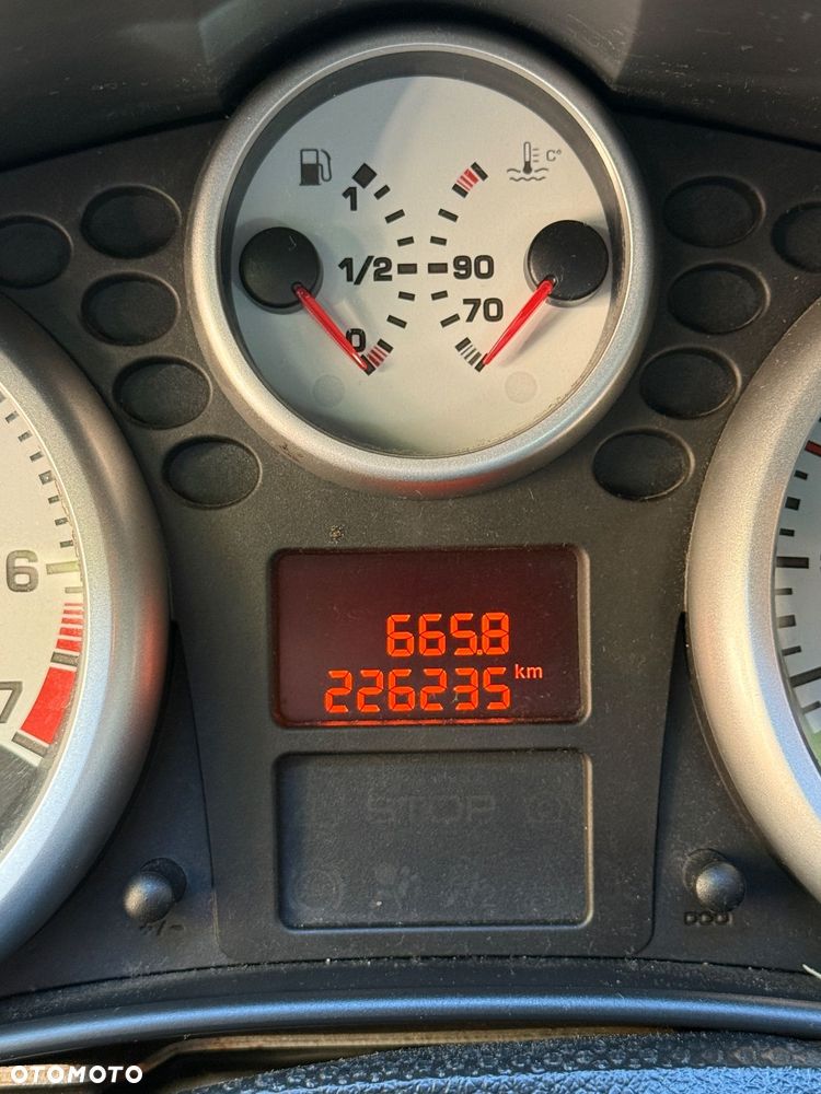 Peugeot 207 1.4 - 13