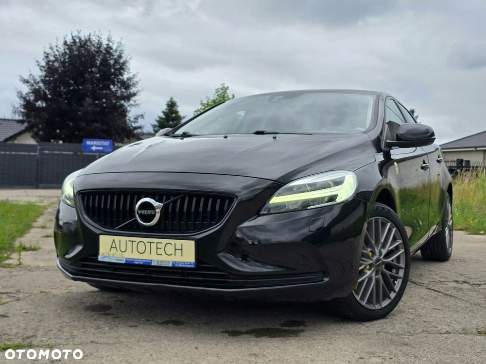 Volvo V40 - 18