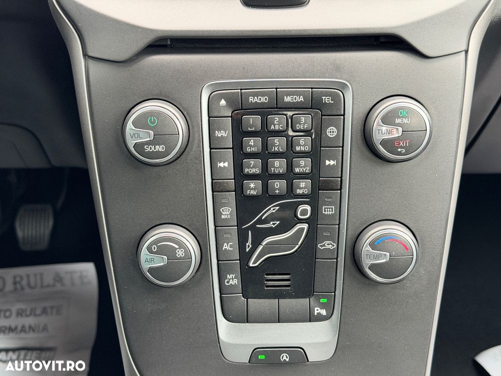 Volvo V40 D2 DRIVe Momentum - 24
