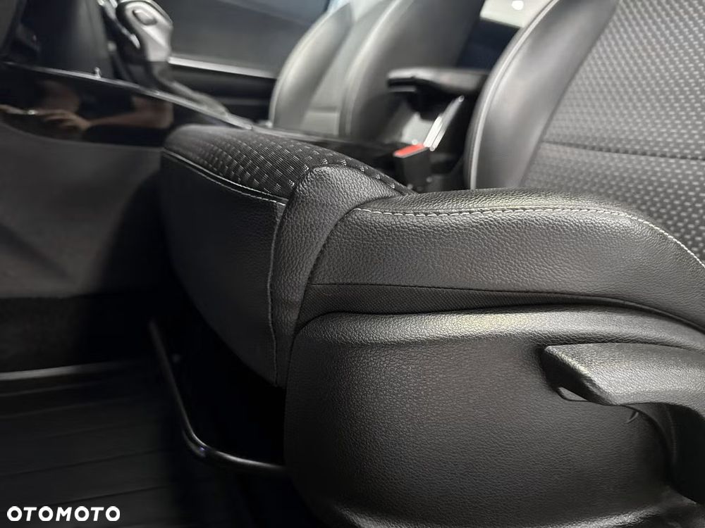 Kia Ceed 1.6 GDI PHEV L DCT - 24