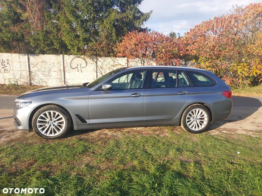 BMW Seria 5 520i Luxury Line - 1