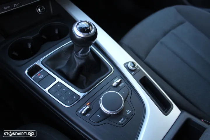 Audi A4 Avant 2.0 TDI Advance - 33