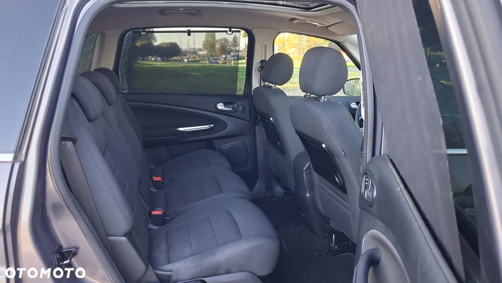 Ford S-Max - 10