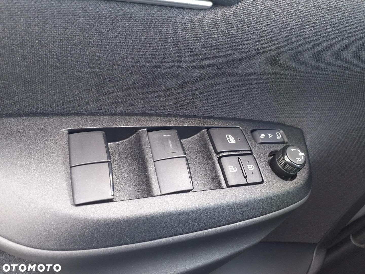 Toyota Yaris - 19
