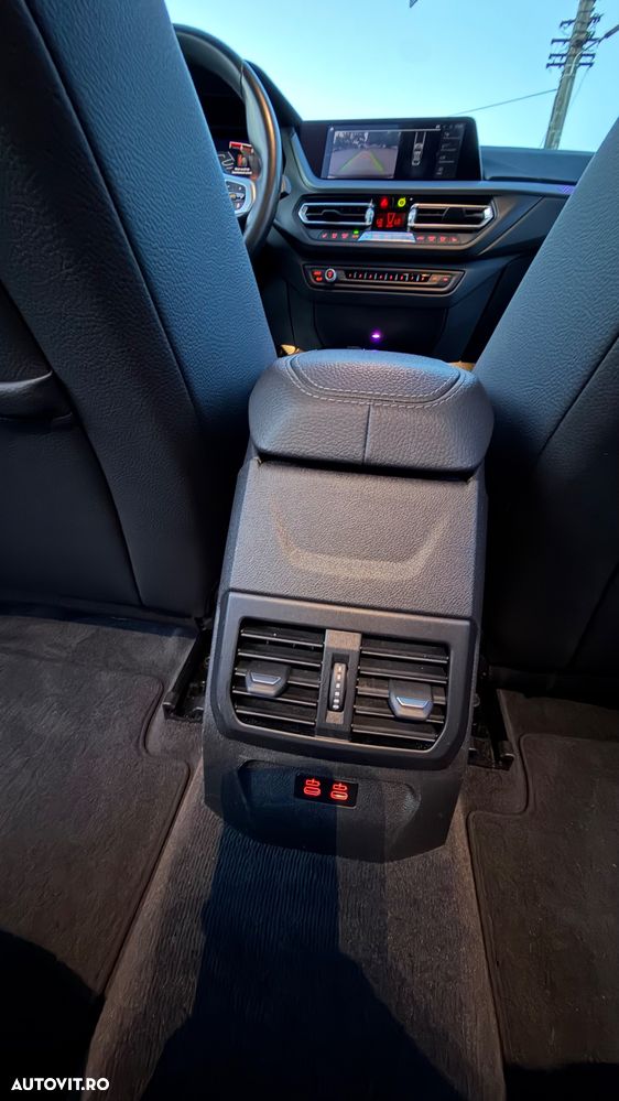 BMW Seria 2 218i Aut. M Sport - 24