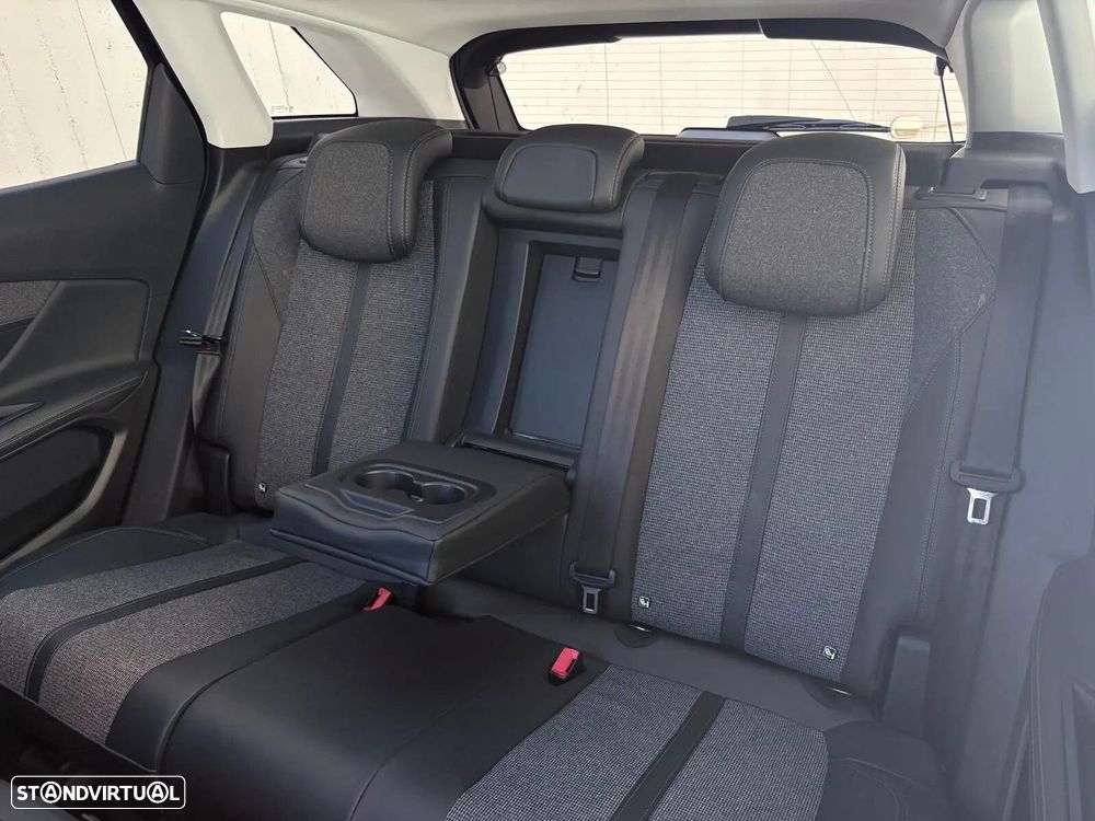 Peugeot 3008 1.2 PureTech Allure EAT8 - 58