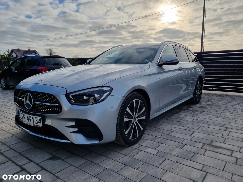 Mercedes-Benz Klasa E 220 d 4Matic T 9G-TRONIC AMG Line - 5
