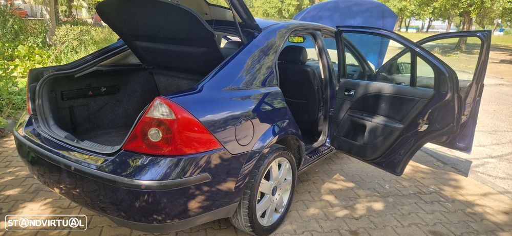 Ford Mondeo 2.0 TDCI Ghia Executive D. - 10